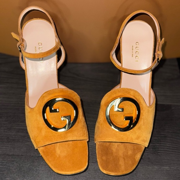 💰⬇️ GUCCI
Blondie Slingback Sandals
7US / 37EU - Picture 4 of 16